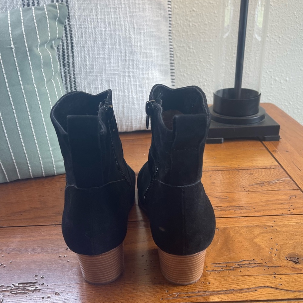 Amazon Essentials Black Ankle Booties Women’s Siz… - image 4